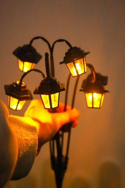 SolarPowered LED Retro Lantern Decorative Light Outdoor Retro Street Lamp Style For Garden Courtyar 1