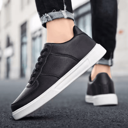 UrbanEdge Mens Skateboard Shoes Low Top Casual Sneakers