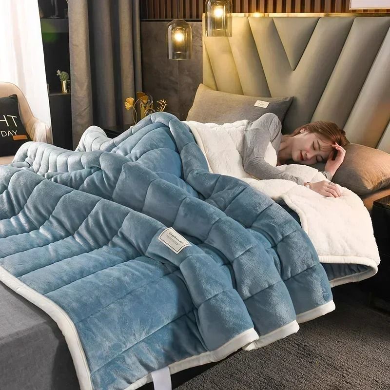 Luxury Flannel Fleece Blanket With Lambs Wool Lining 10