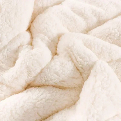 Luxury Flannel Fleece Blanket With Lambs Wool Lining 3