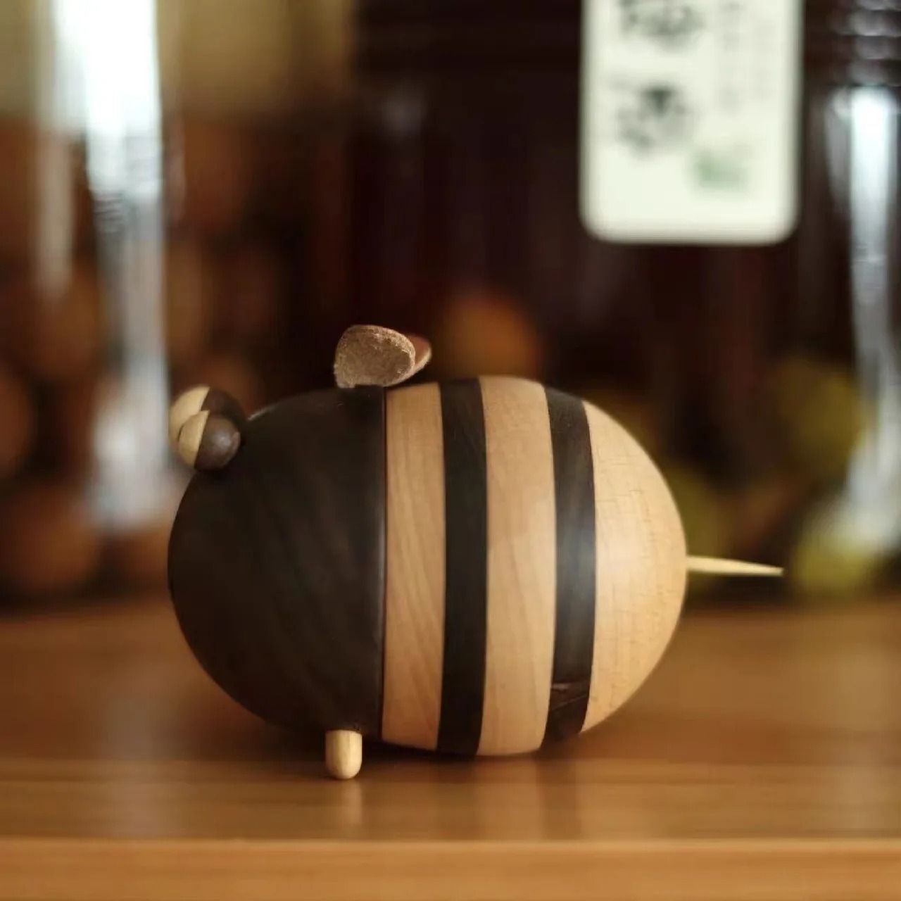 Wooden Bee Toothpick Holder With Moisture Proof Dispenser 2
