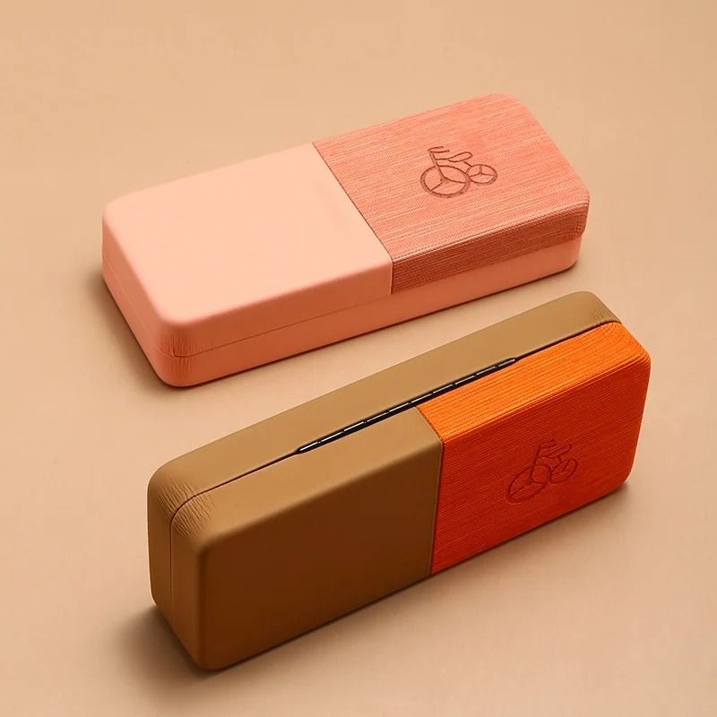 Portable Hard Shell Glasses Case With Contrast Design 1