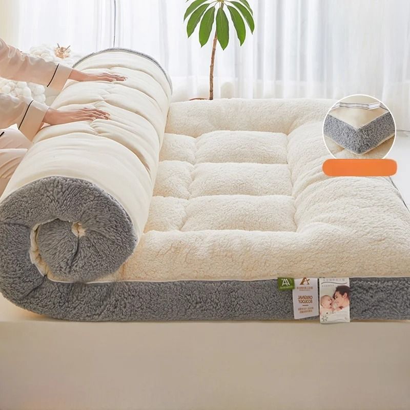 Soft Lamb Velvet Foldable Mattress Pad 9